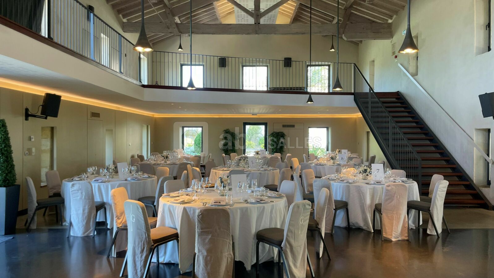 Pavillon déjeuner assis