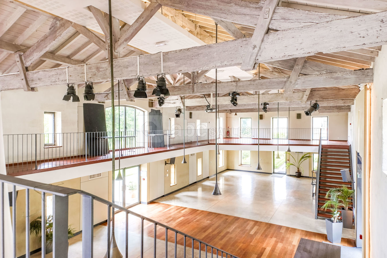 Mezzanine pavillon