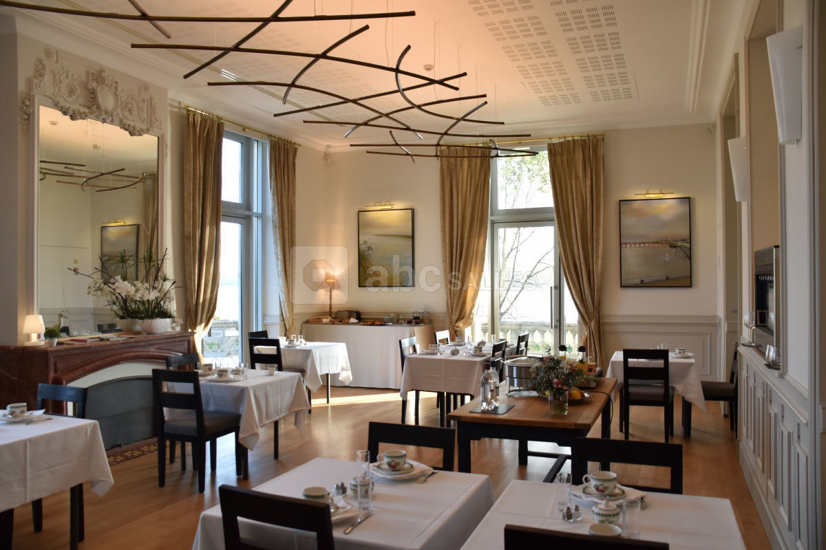 Salle petit déjeuner