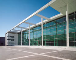 Parvis du palais des congrès