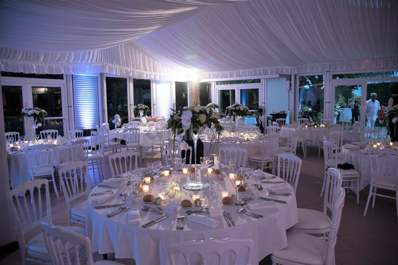 Mariage en salle de réception