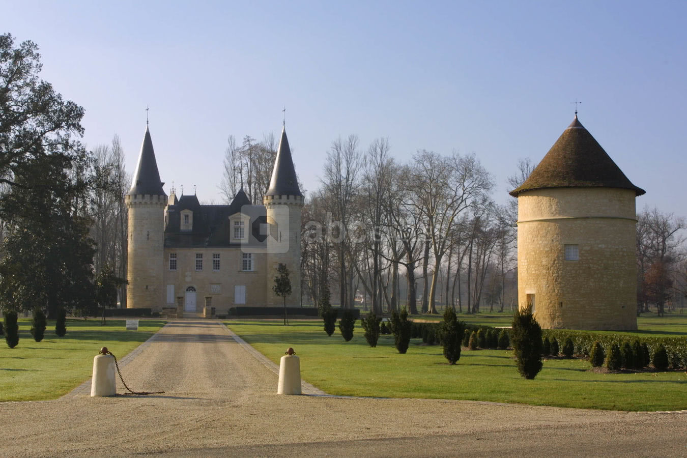 Le château et son pigeonnier