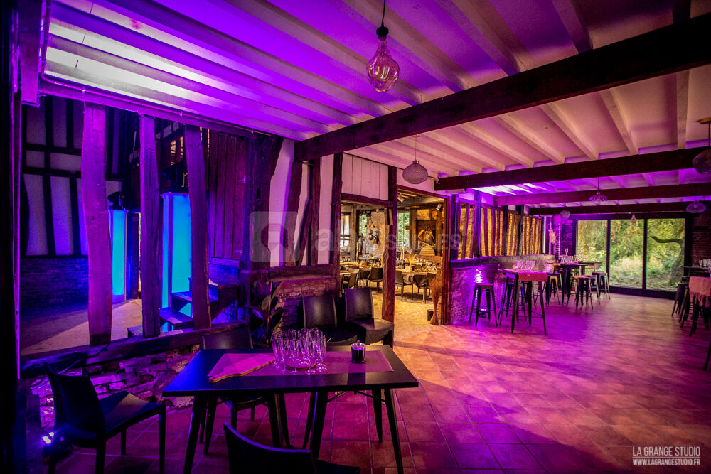 Salle lounge VUE RIVIERE