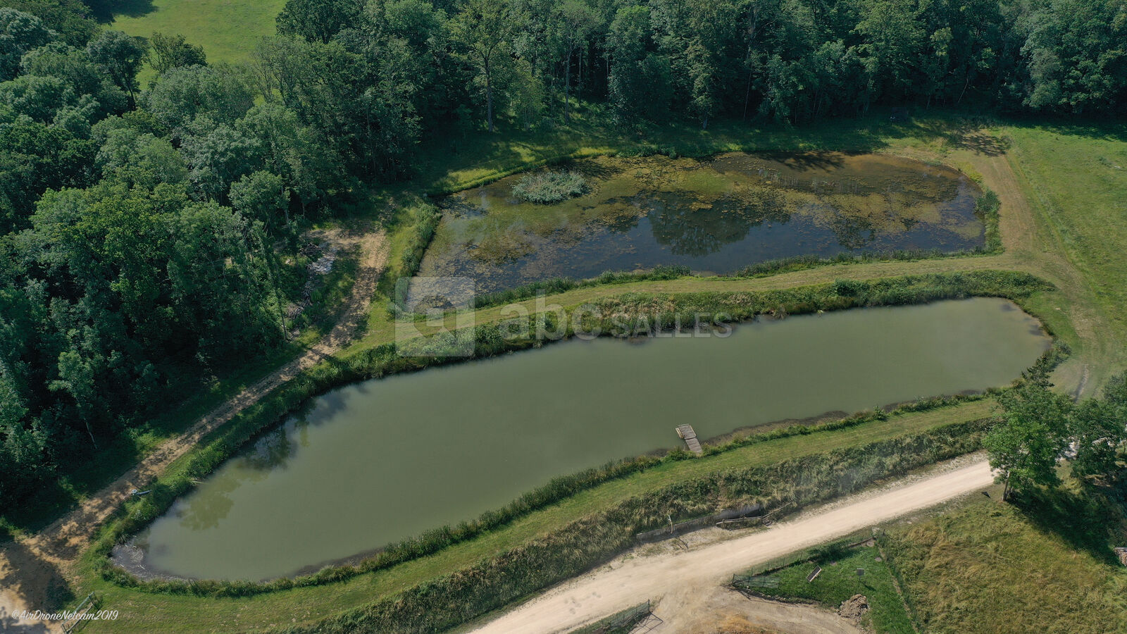 ETANGS dont un de baignade 100 m de long