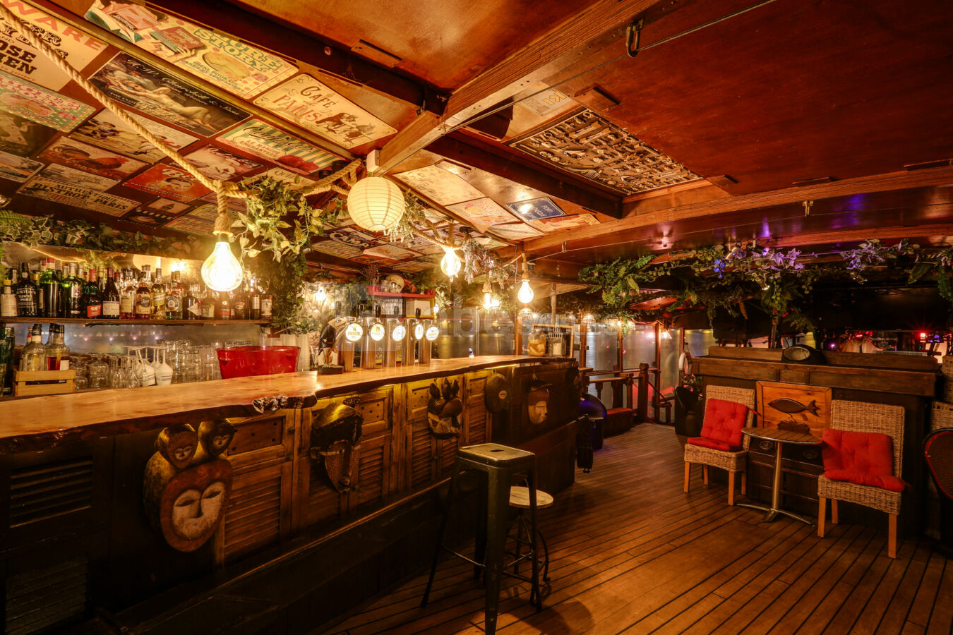 Le Bar