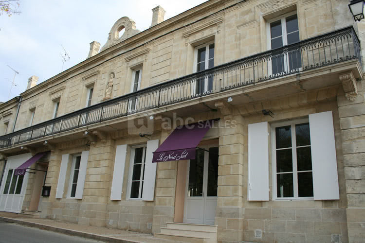 Façade