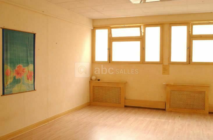 Salle 35 m²