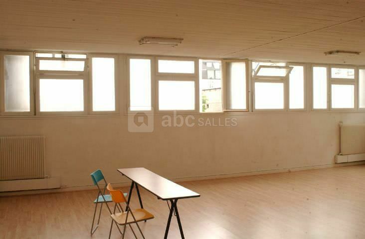 Salle 100 m²