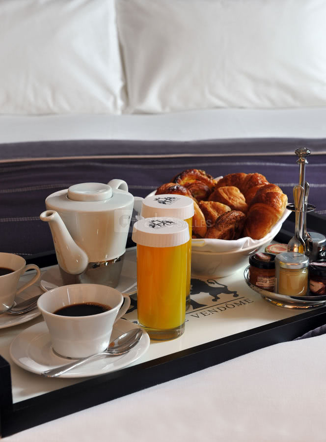 Petit déjeuner en chambre