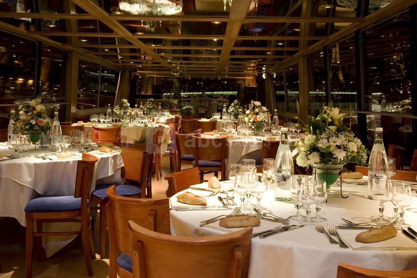Le bateau le Rive droite - 80 invités