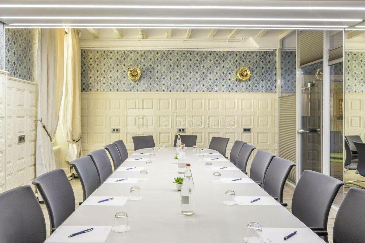 SALLE DE SEMINAIRE