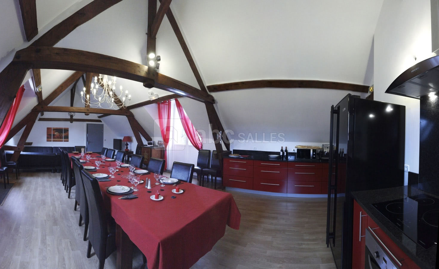 Salle à manger Gîte piscine