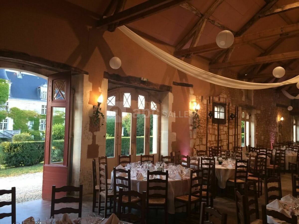 Salle les Ecuries + le Chai