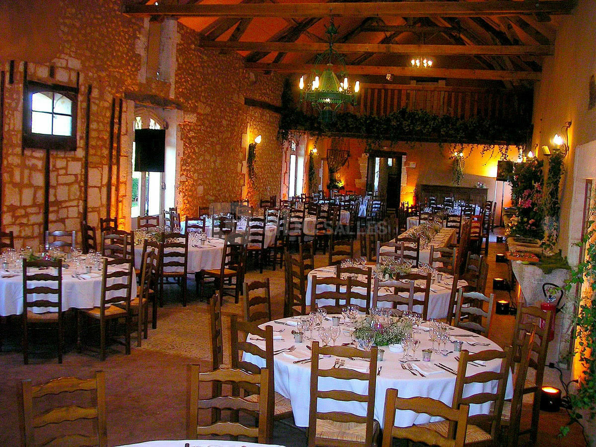 Salle les Ecuries + le Chai
