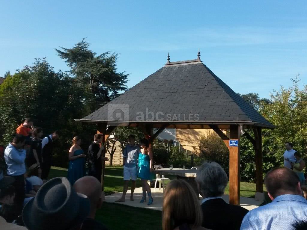 La place des Amoureux pour les Cérémonie Laïques dans le jardin du Château
