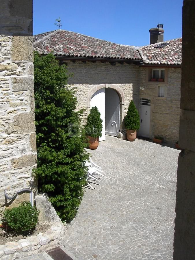 Cour du domaine