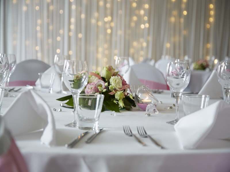 TABLE RONDE