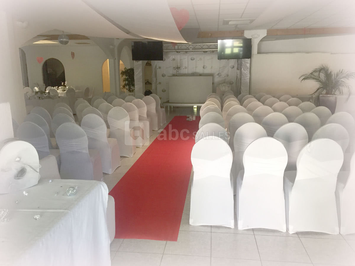 Ceremonie laïque a gemenos avec salle de réception