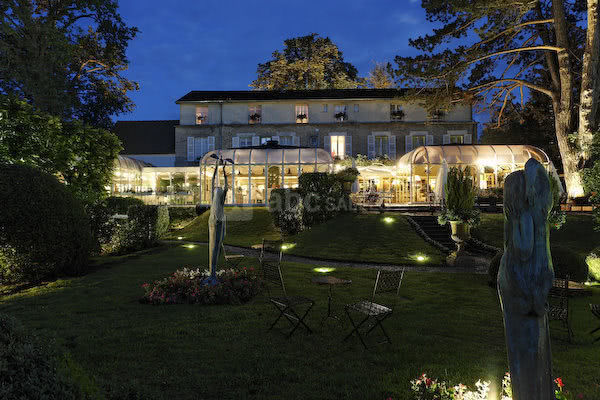 Le restaurant vu du parc