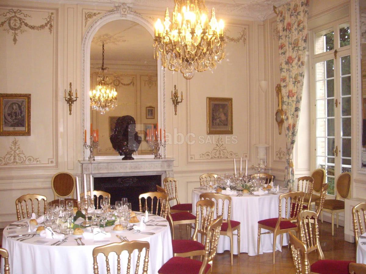 Salon apparat dressé