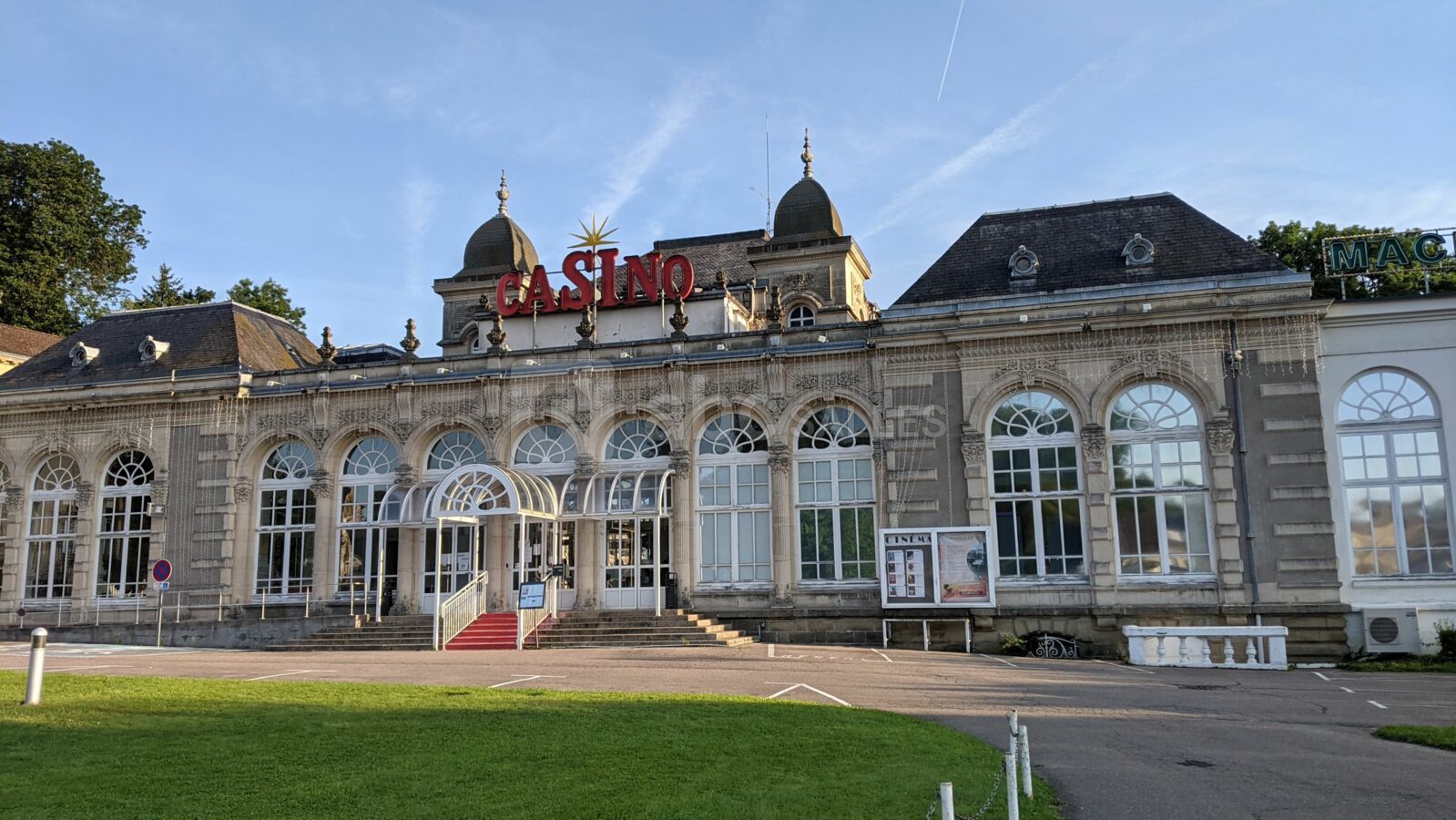 Façade Casino