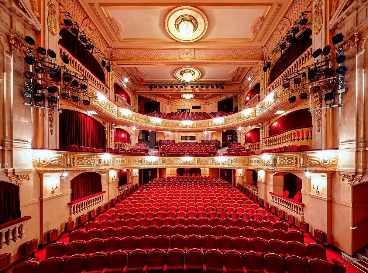 Garde De Page Theatre Théâtre Édouard VII - ABC Salles
