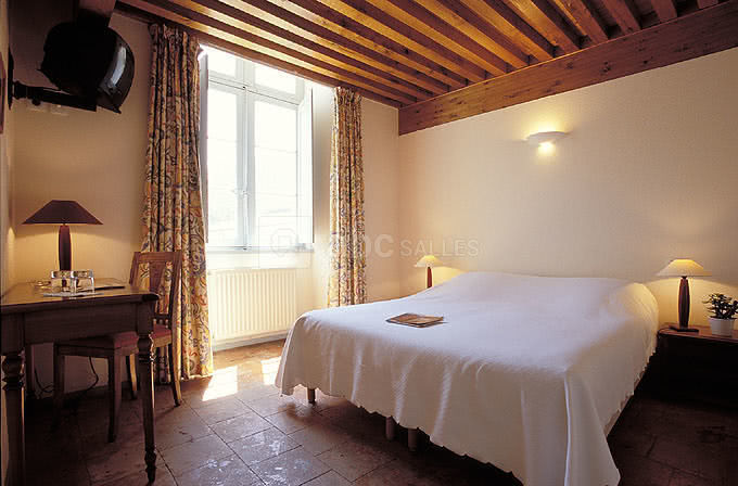 Chambre pavillon des hôtes**