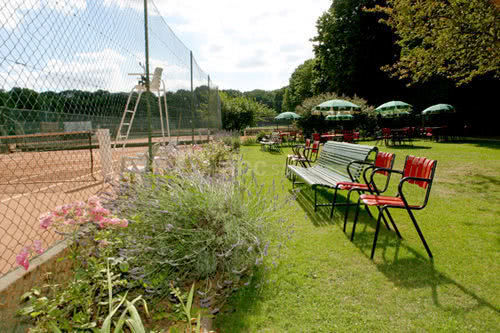 Vue exterieur du tennis 1