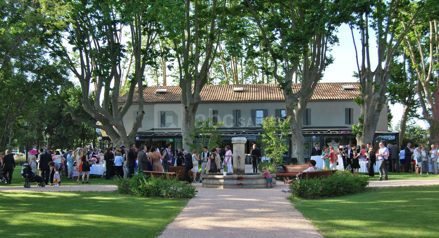 Cocktail dans les jardins
