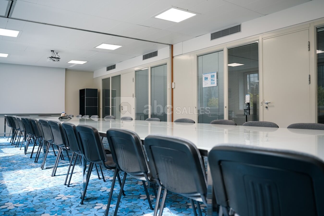 Salle 25 / 30 Pax / configuration U