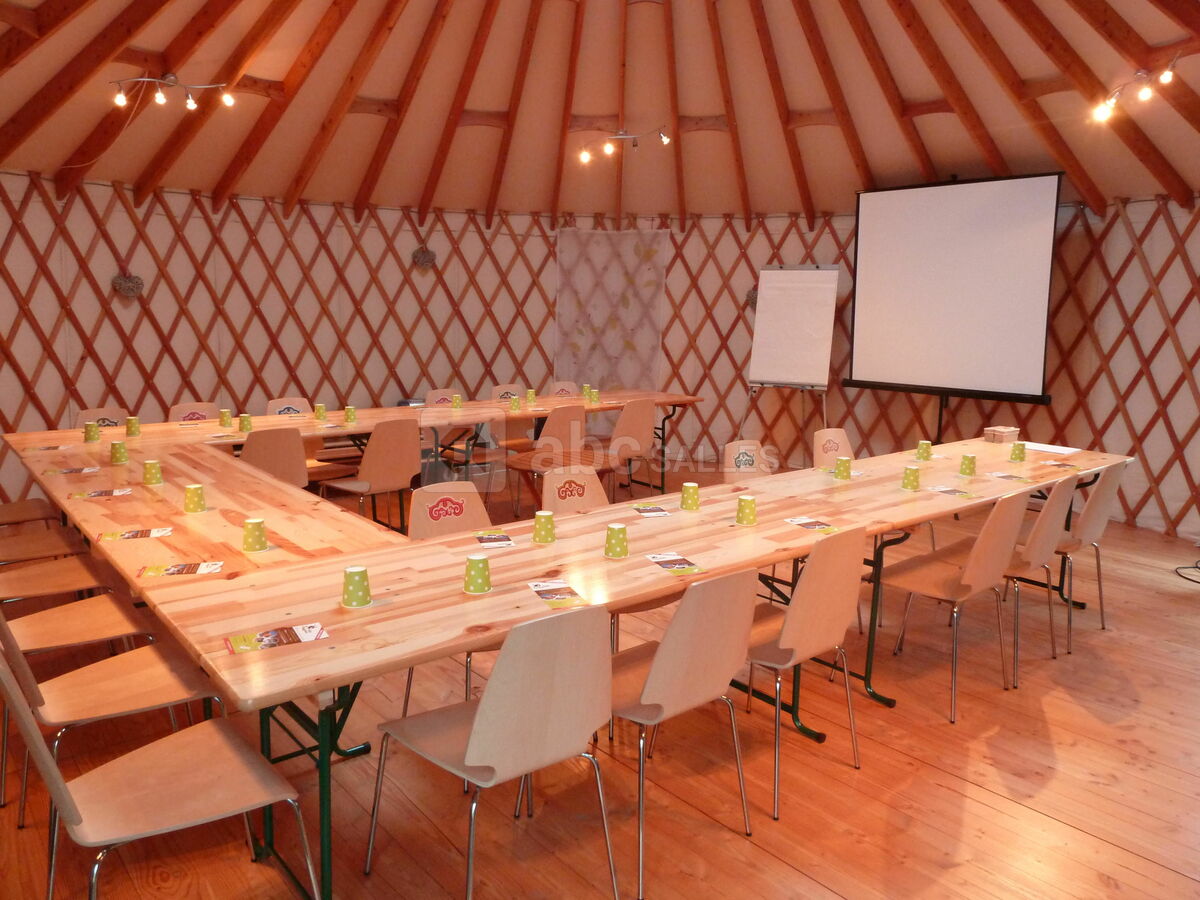 Réunion yourte contemporaine