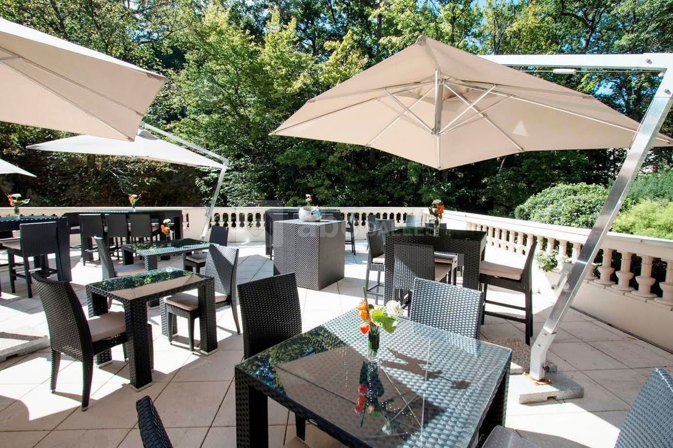 HOTEL LE PAVILLON / TERRASSE