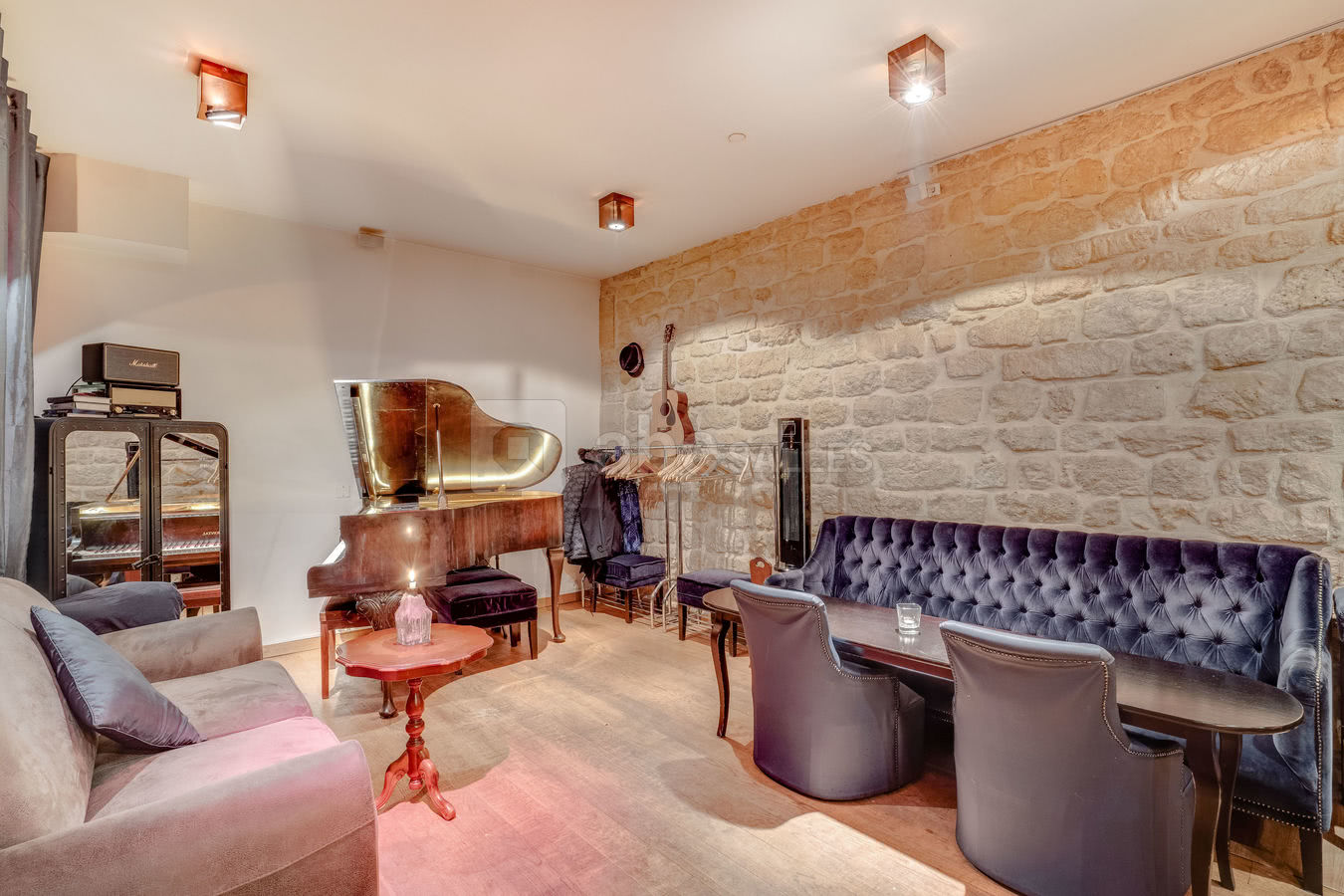 Salon