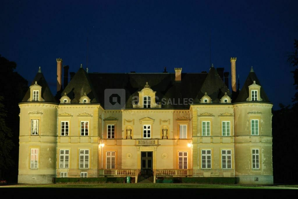 Façade du Chateau de Beaulon