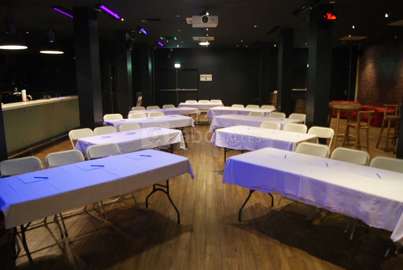 Salle de Conférence, mise en place oblique