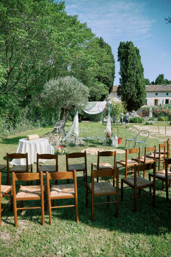 Cérémonie dans le jardin