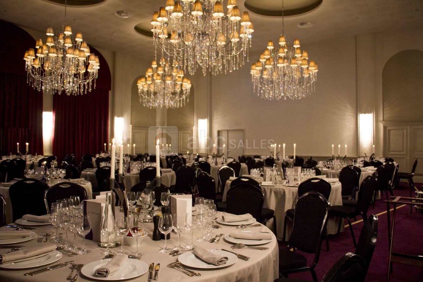 SALLE BELLE EPOQUE DRESSEE