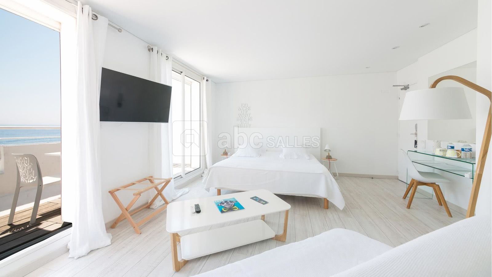 Hôtel de la Plage le Mahogany