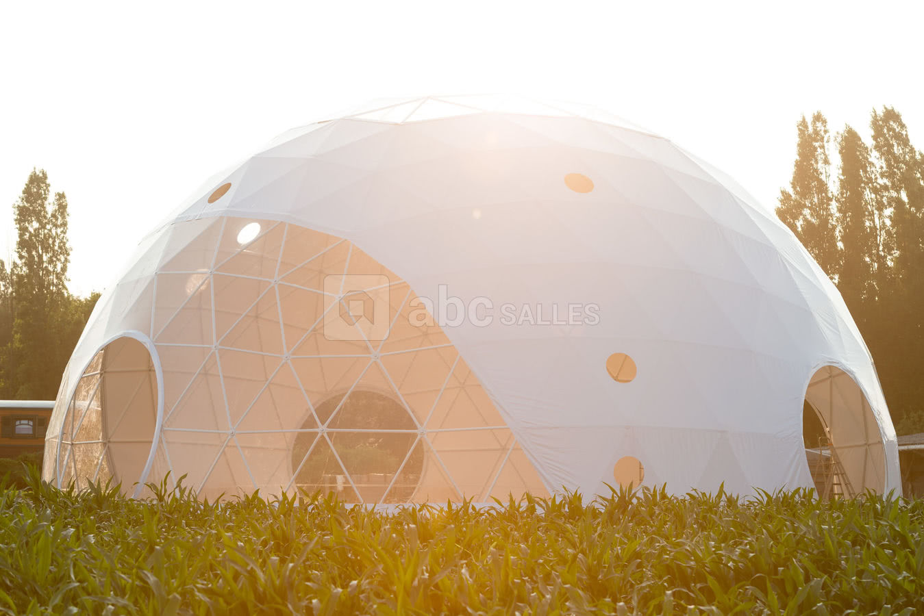 Couché de soleil sur le dôme d'arvor