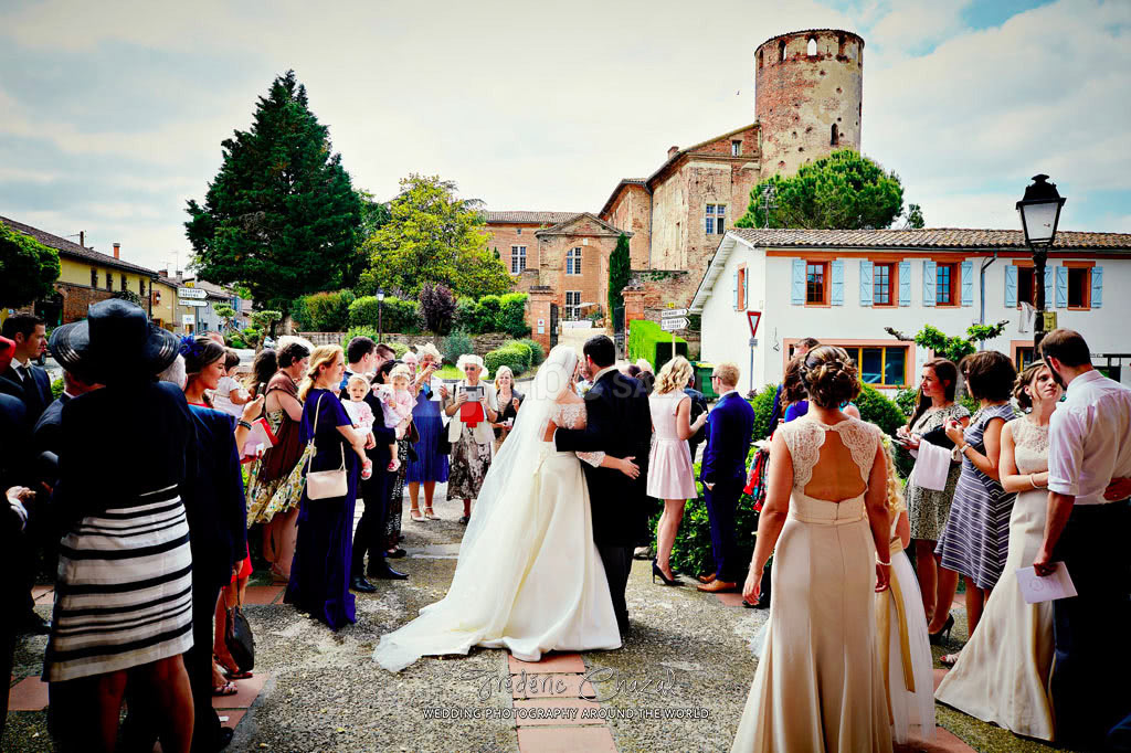 Mariage en l'église de Launac, face au château