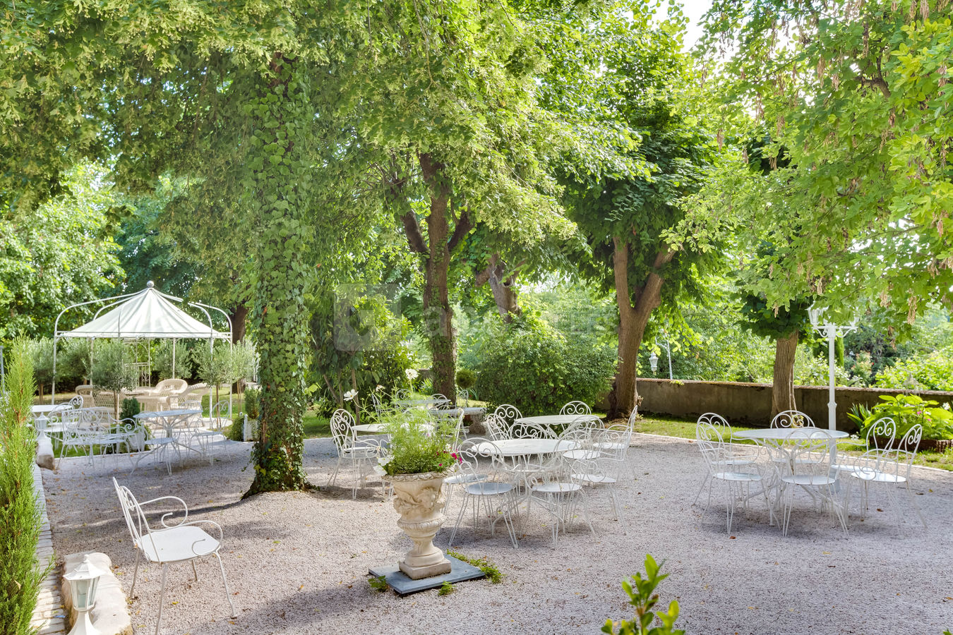 Terrasse donnant sur le parc