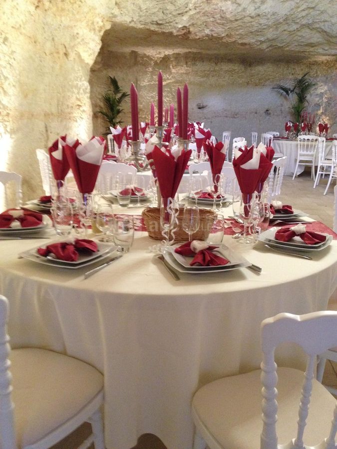 La Grotte de la Roche Aux Fées