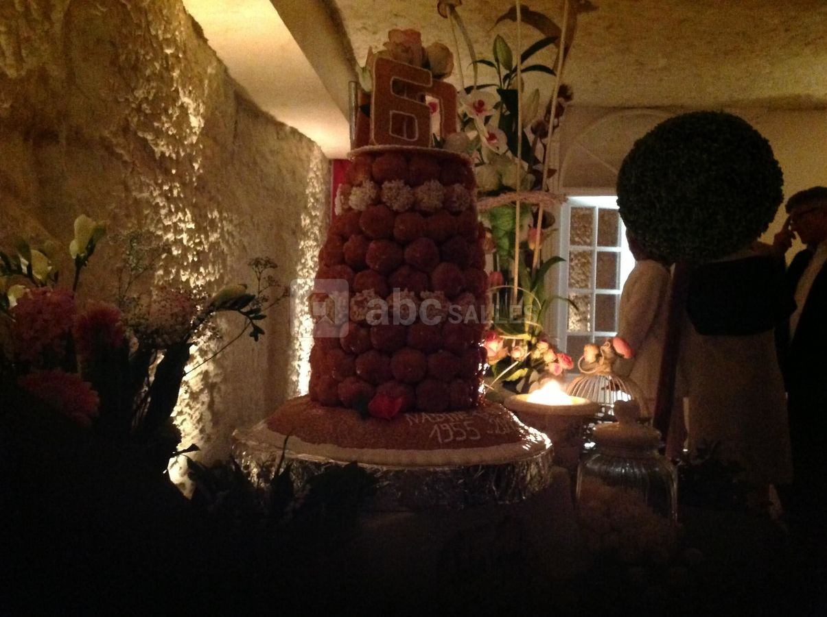 La Grotte de la Roche Aux Fées