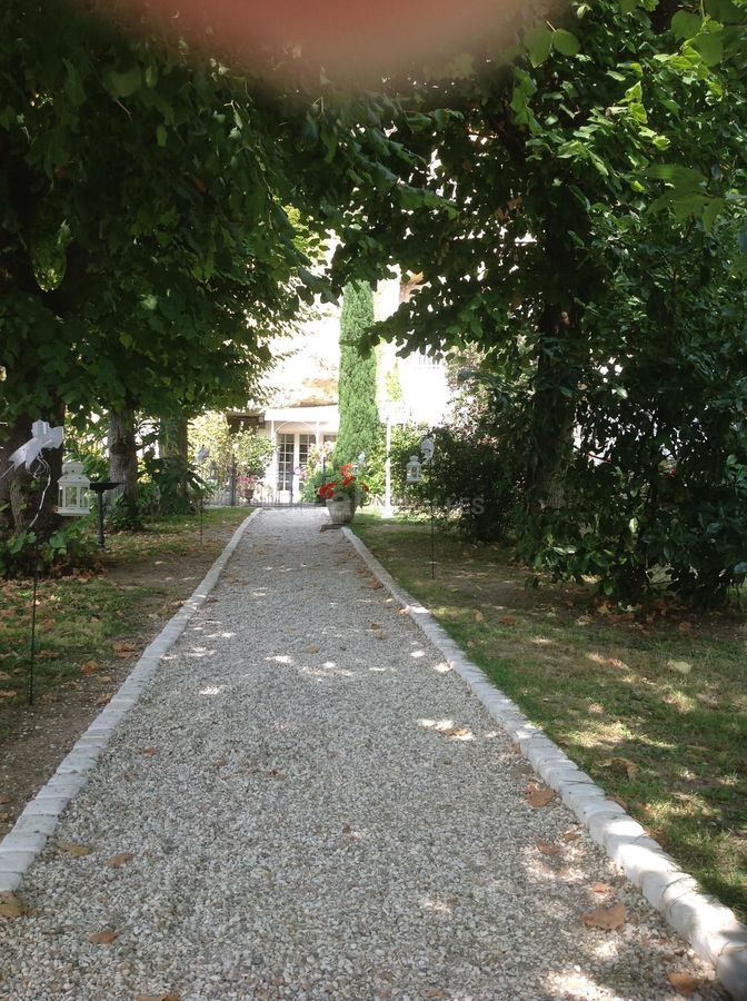 La Grotte de la Roche Aux Fées
