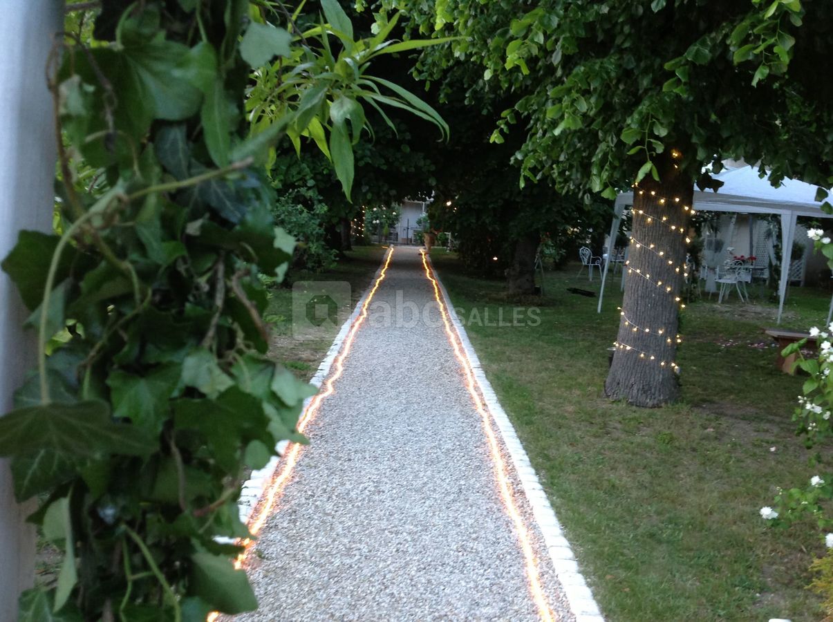 La Grotte de la Roche Aux Fées