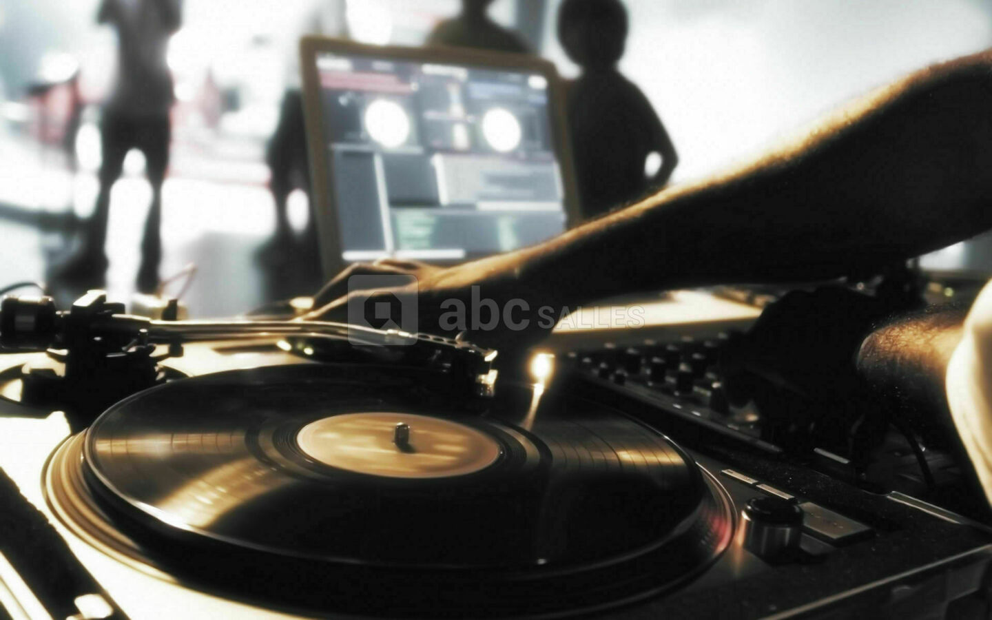 DJ