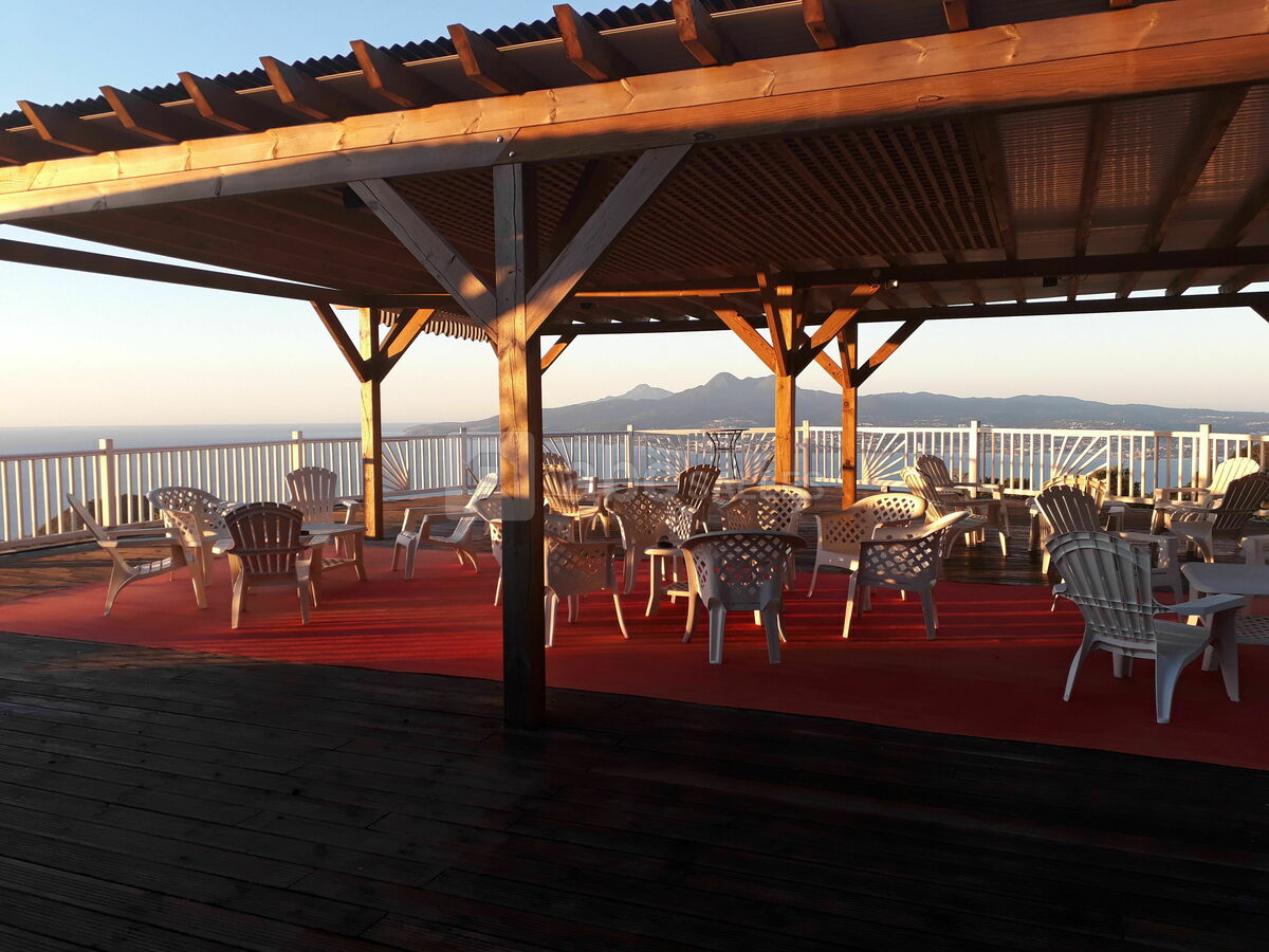 Vue Exceptionnelle sur la Baie de Fort-de-France
