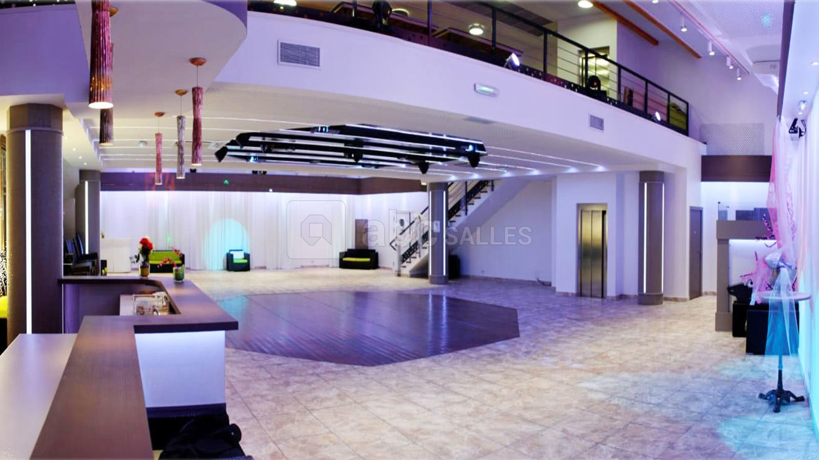 Salle de 300 m² + Mezzanine 100 m²