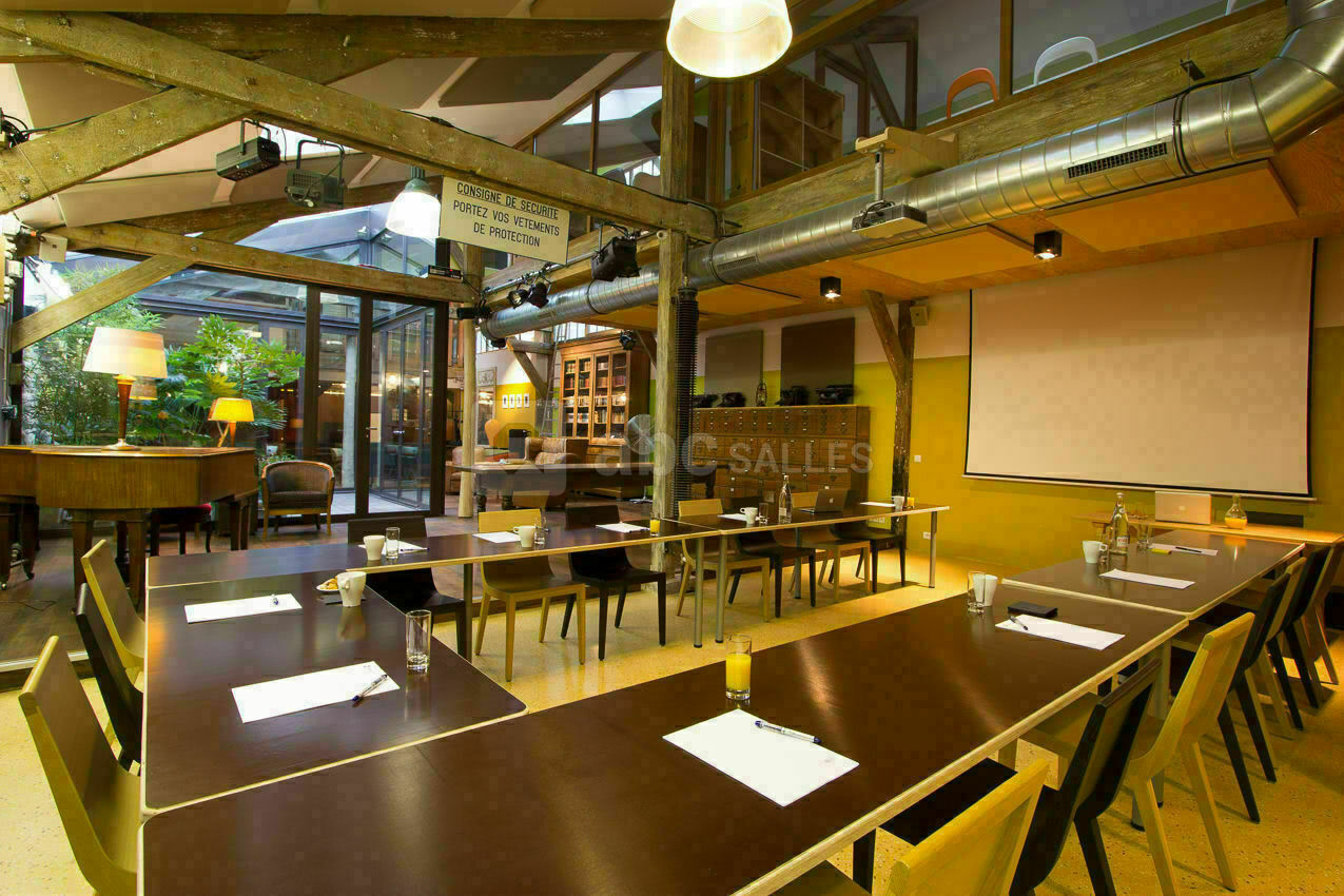 Salle plénière en U
