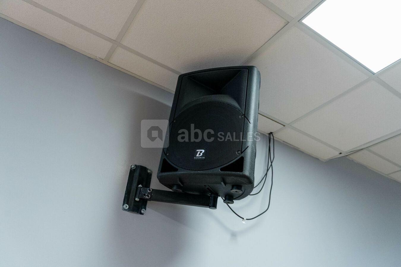 Enceintes - Salle Riviera